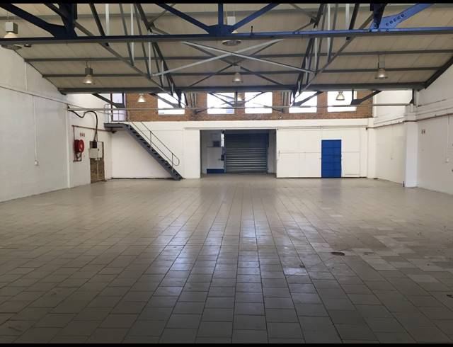 566M² FACTORY RENTED IN PAROW CENTRAL